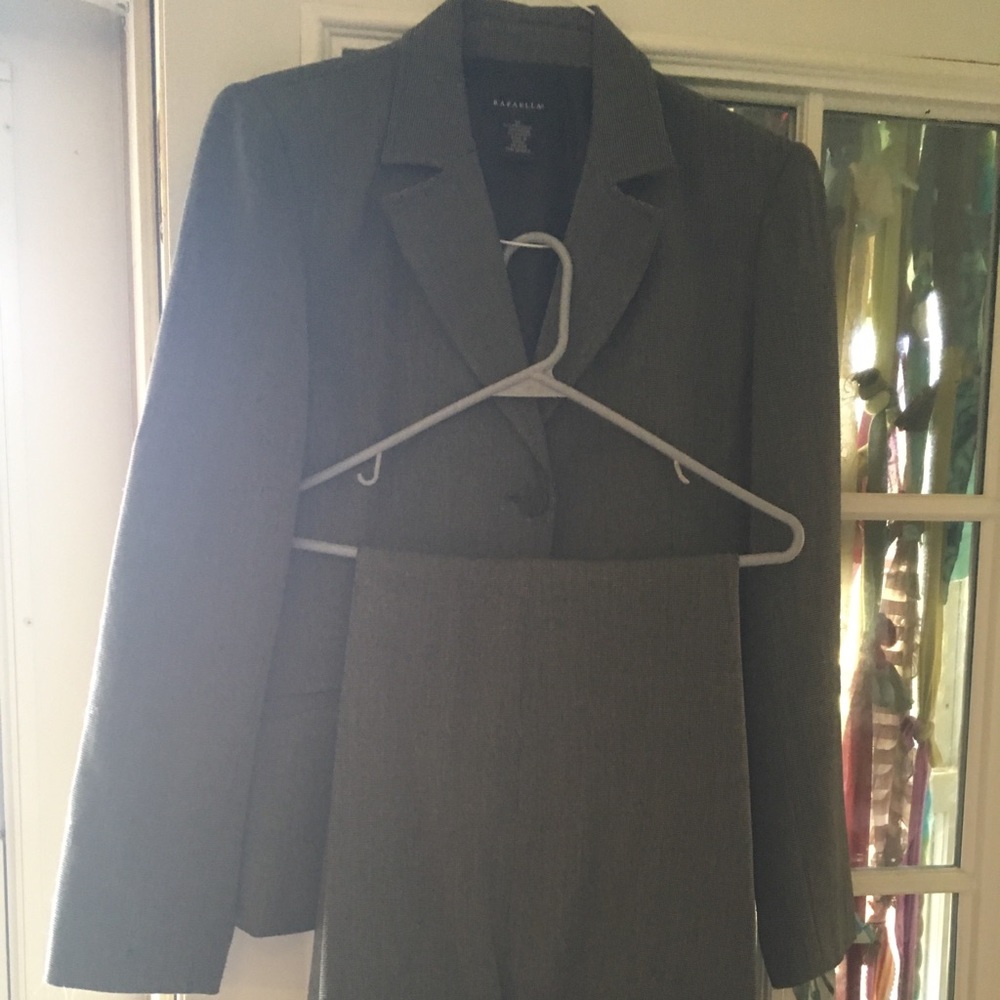Women’s suit
